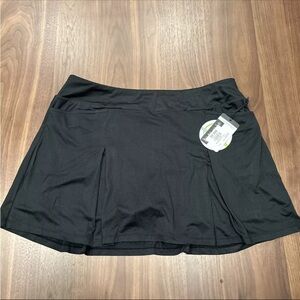 Tail Women’s Black Golf Skort